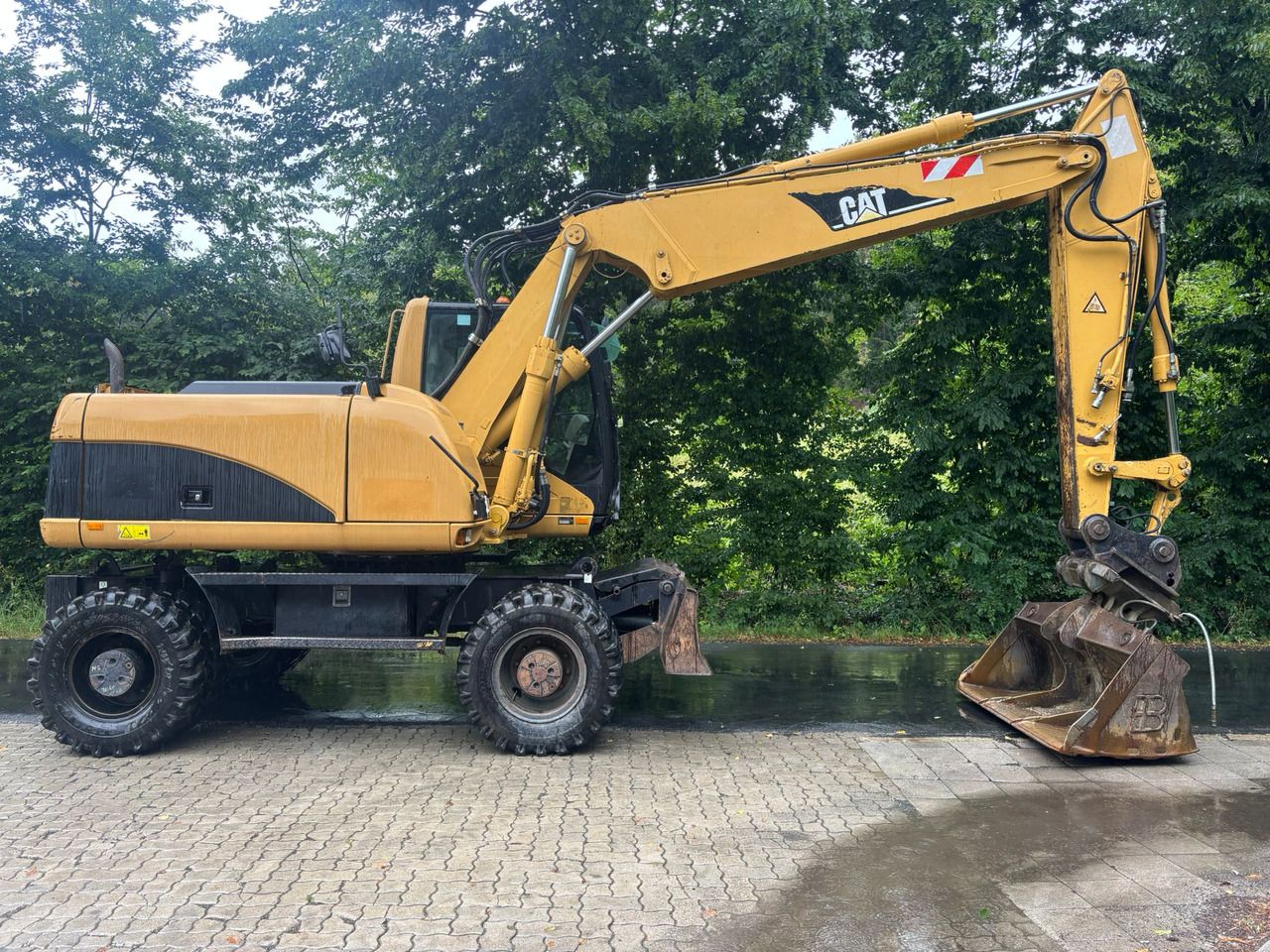 2005 Caterpillar M316C Wheel Excavator