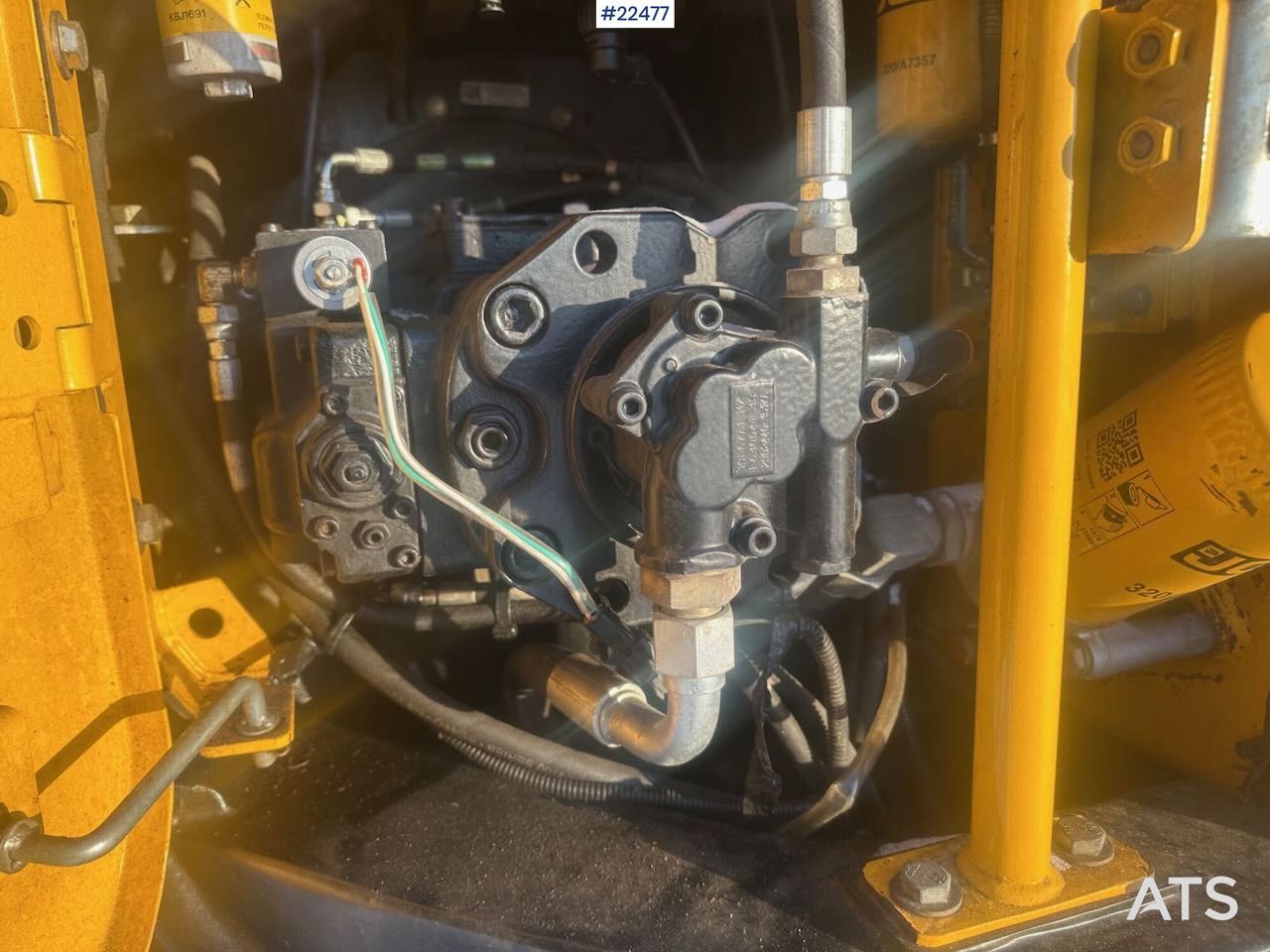 2016 JCB JZ140LC Crawler Excavator