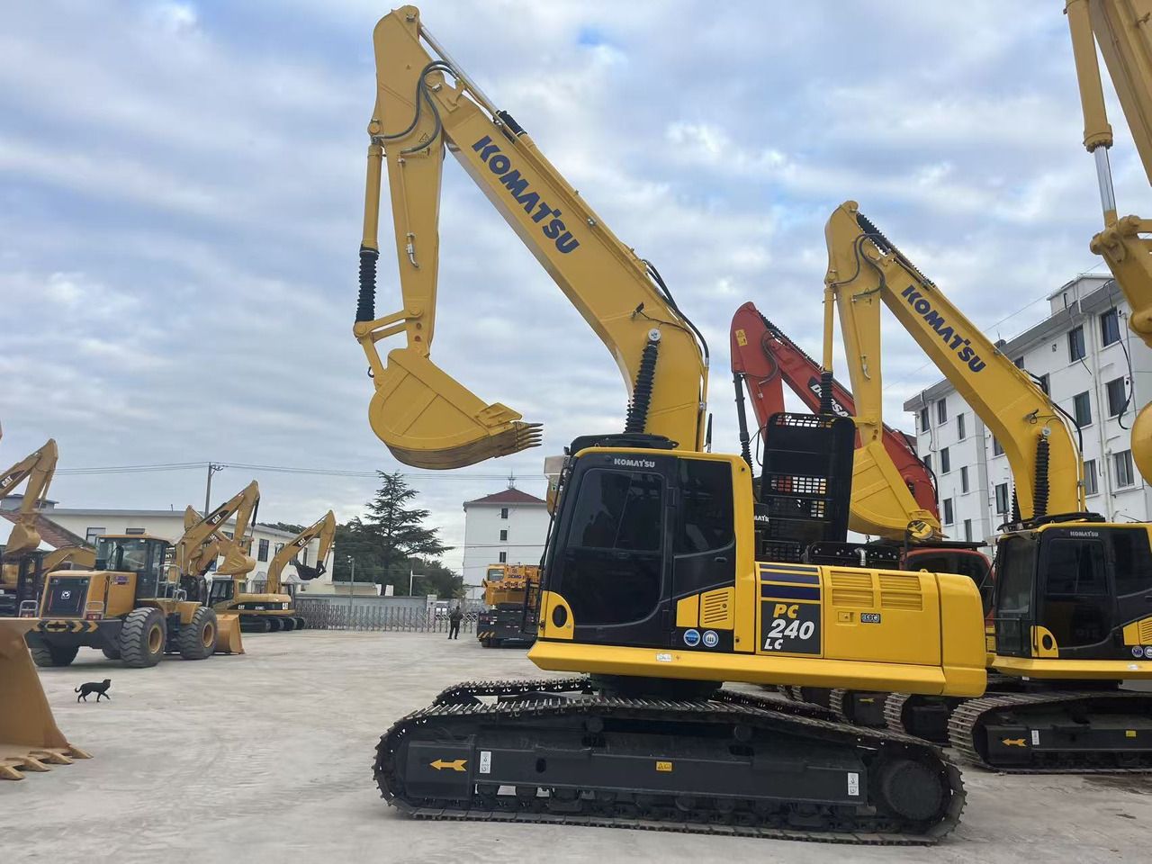 2023 Komatsu PC240LC-8 Crawler Excavator