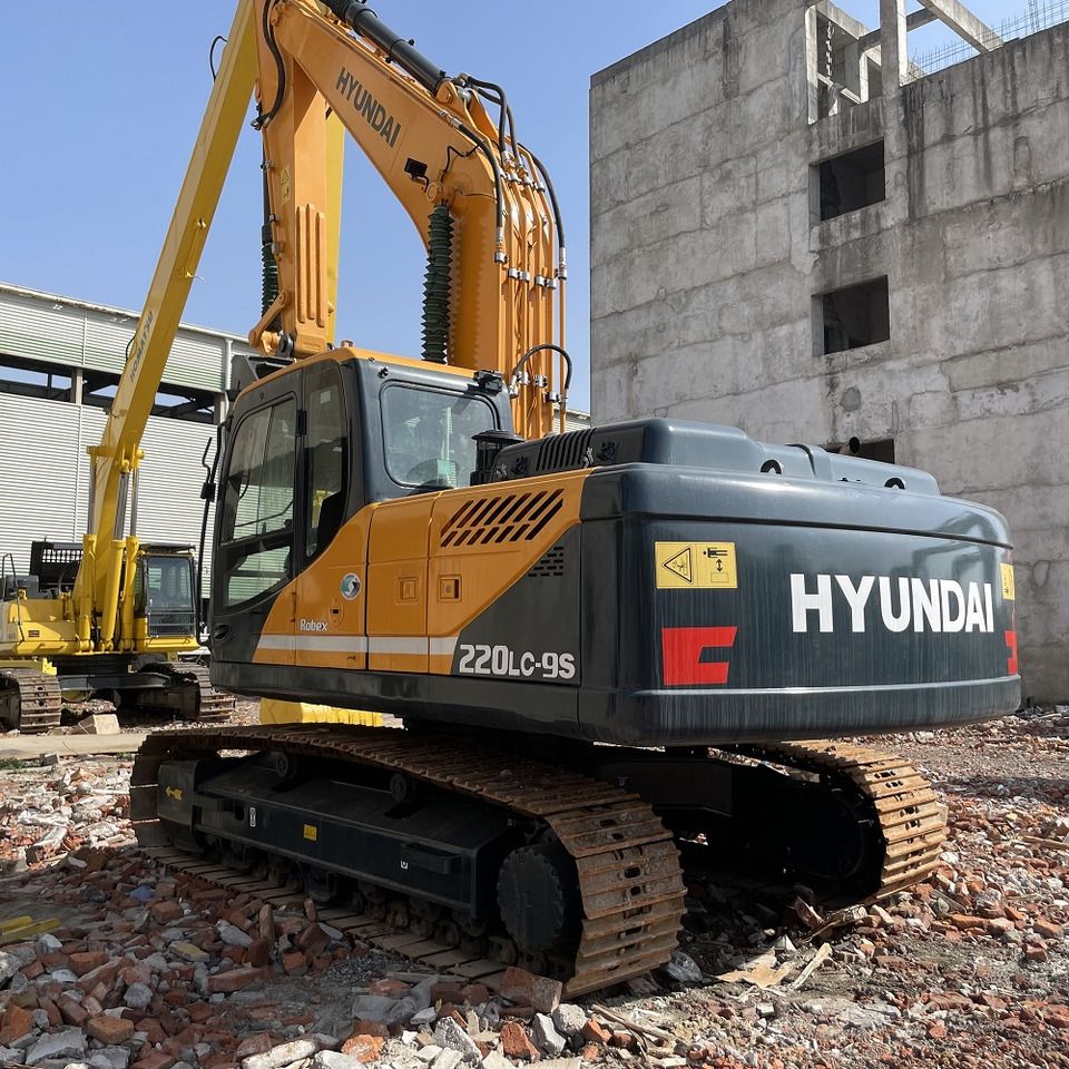2022 Hyundai R220LC-9ST Crawler Excavator