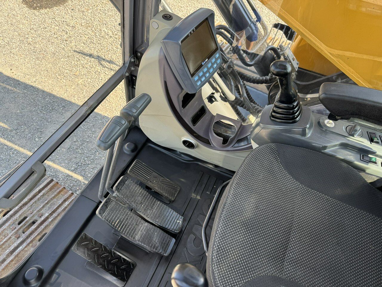 2018 XCMG XE 250C Crawler Excavator