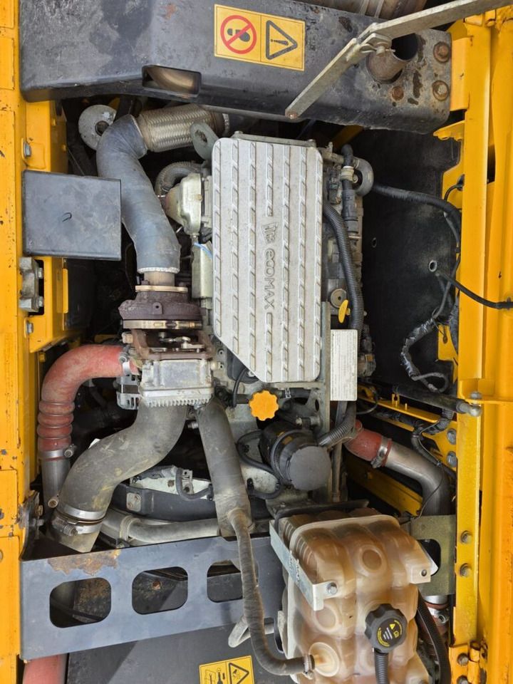 2018 JCB 220X L4F Crawler Excavator