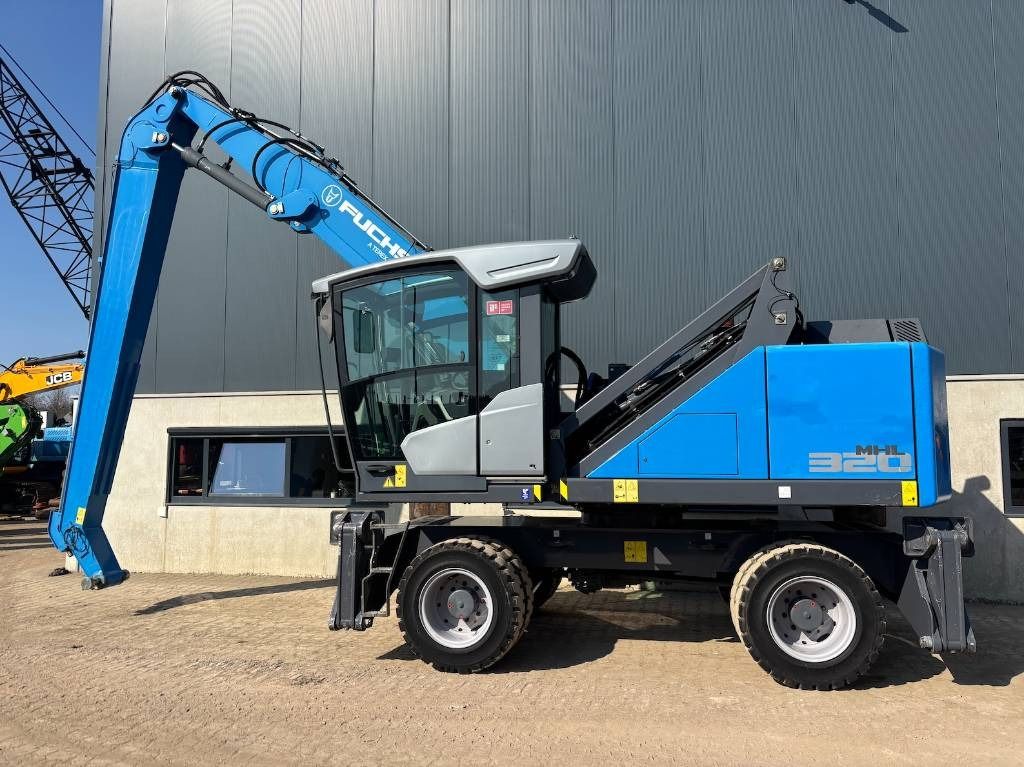 2018 Fuchs MHL320F Material Handler