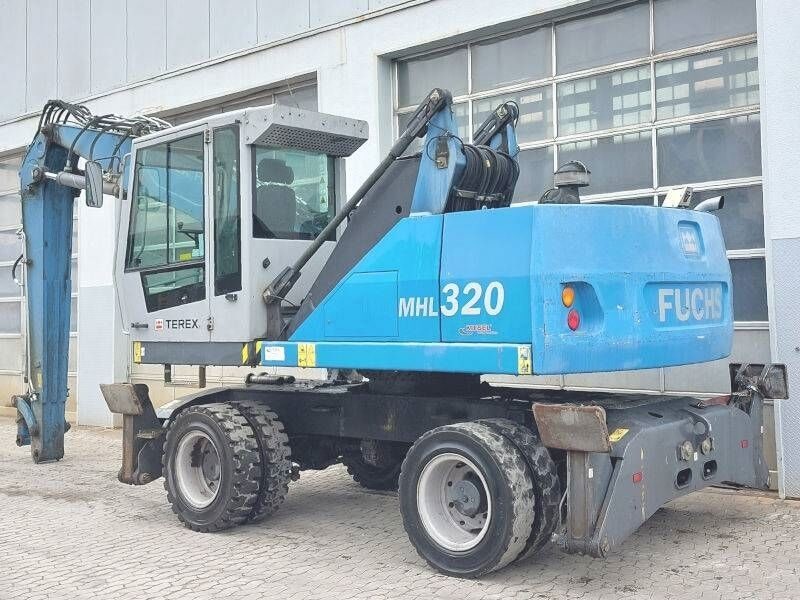 2016 Fuchs MHL320D Material Handler