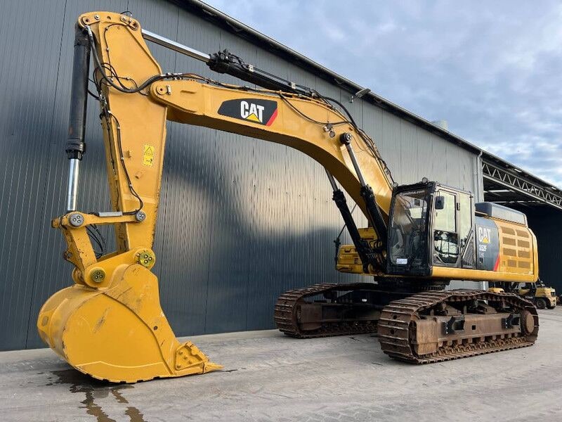 2015 Caterpillar 352F Crawler Excavator