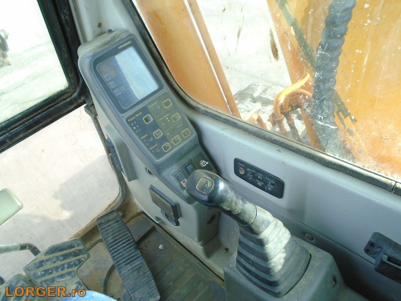 2007 Hyundai R110-7 Crawler Excavator
