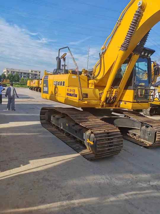 2022 Komatsu PC200-8 Crawler Excavator
