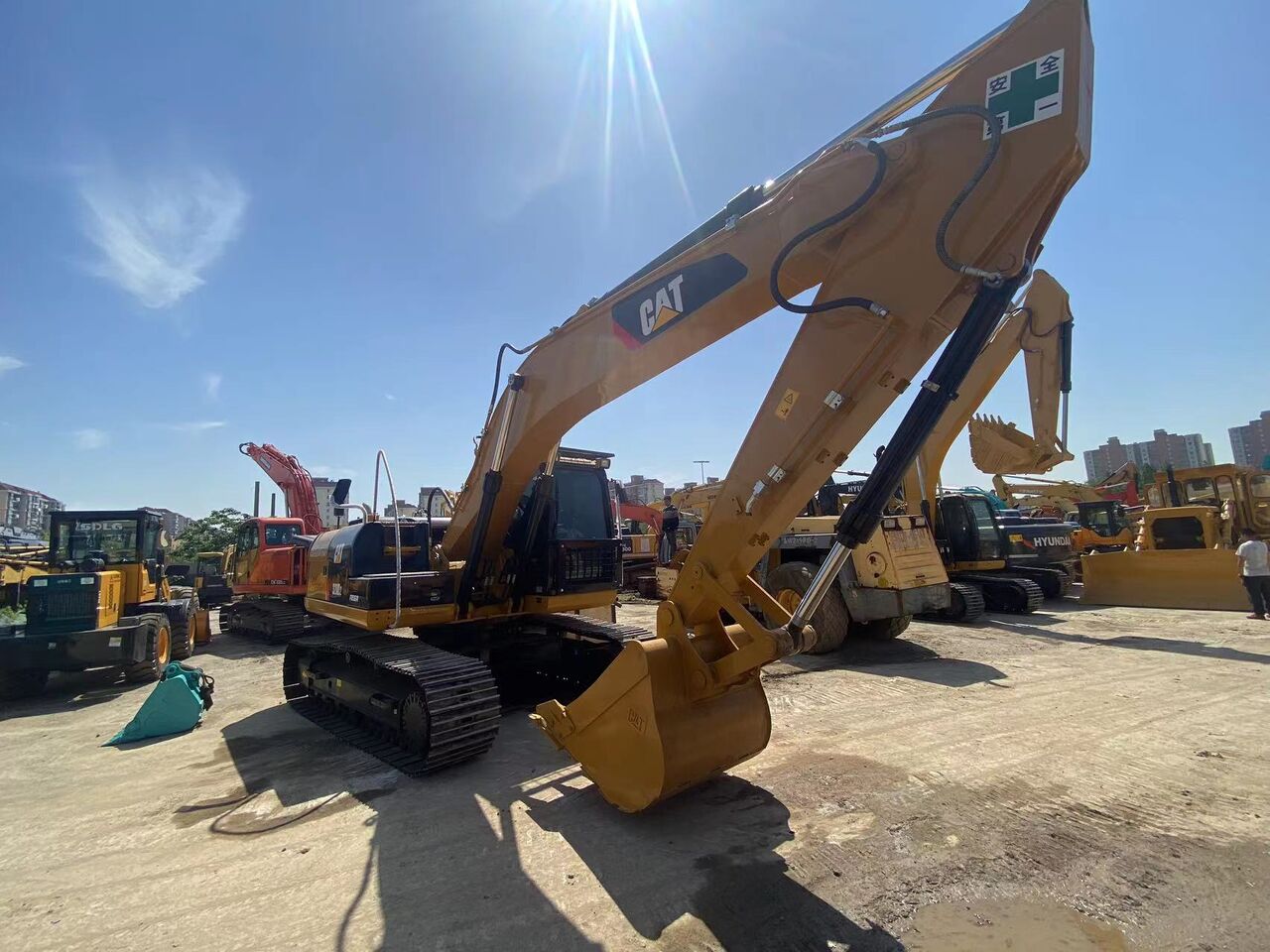2025 Caterpillar 320D2 Crawler Excavator