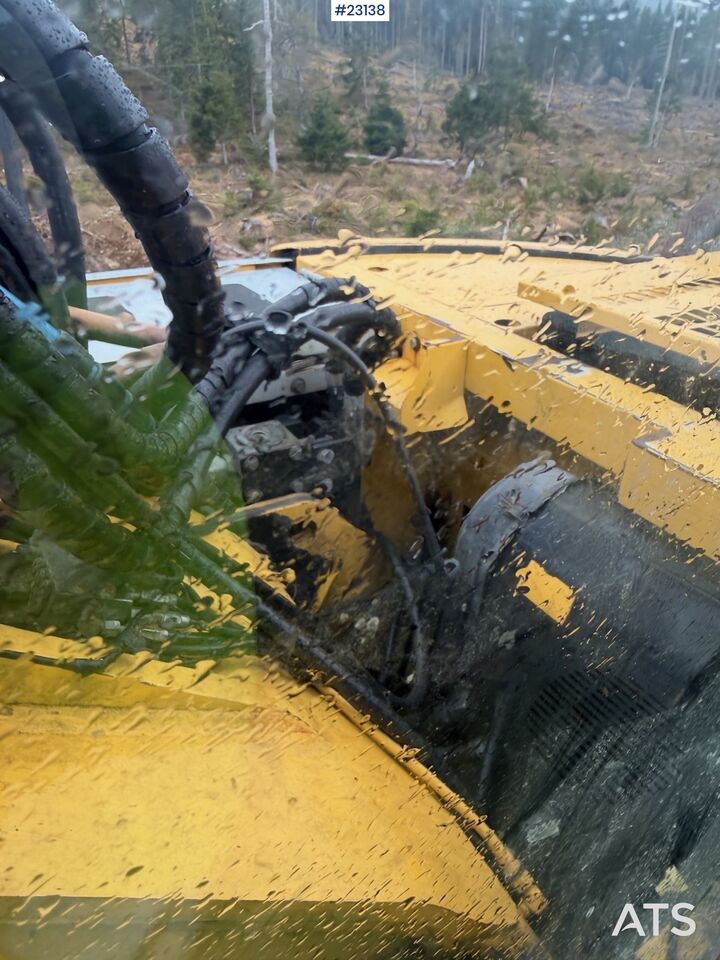 2006 New Holland E235SR Crawler Excavator