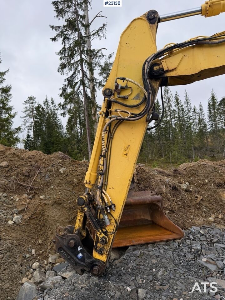 2006 New Holland E235SR Crawler Excavator