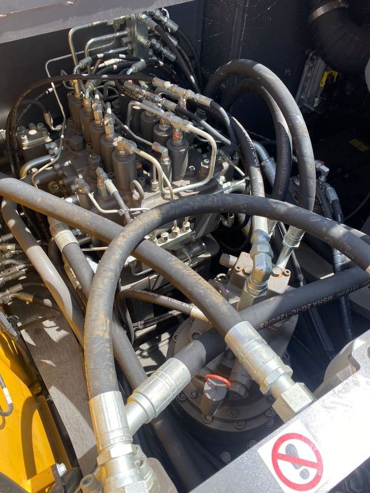 2024 Volvo EC220EL Crawler Excavator