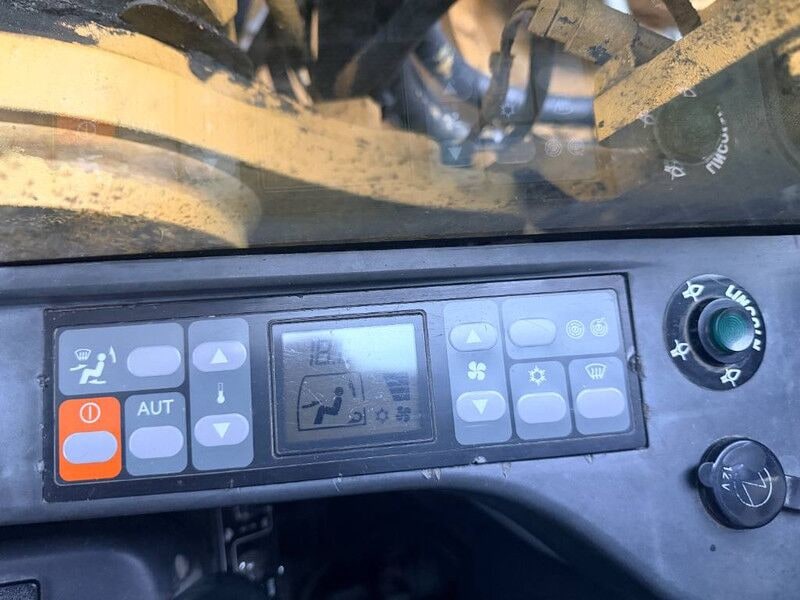 2007 Caterpillar 320DL Crawler Excavator