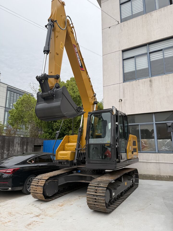 2026 XCMG XE135 Crawler Excavator