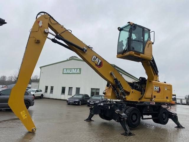2020 Caterpillar MH3022 Material Handler