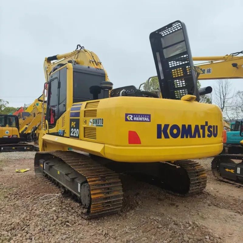 2022 Komatsu PC220 Crawler Excavator