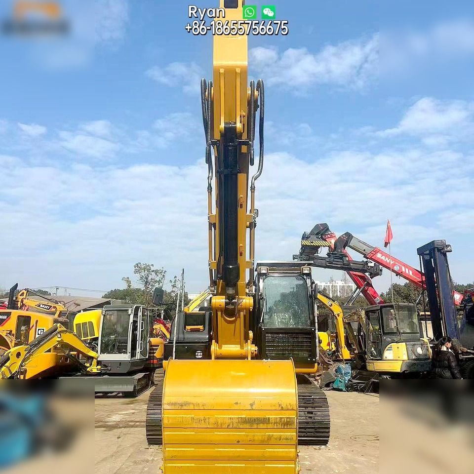 2017 Caterpillar 320D2 Crawler Excavator