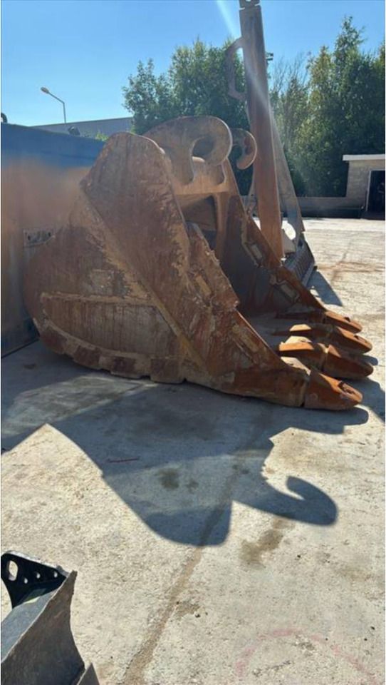 2019 Caterpillar 390F Crawler Excavator