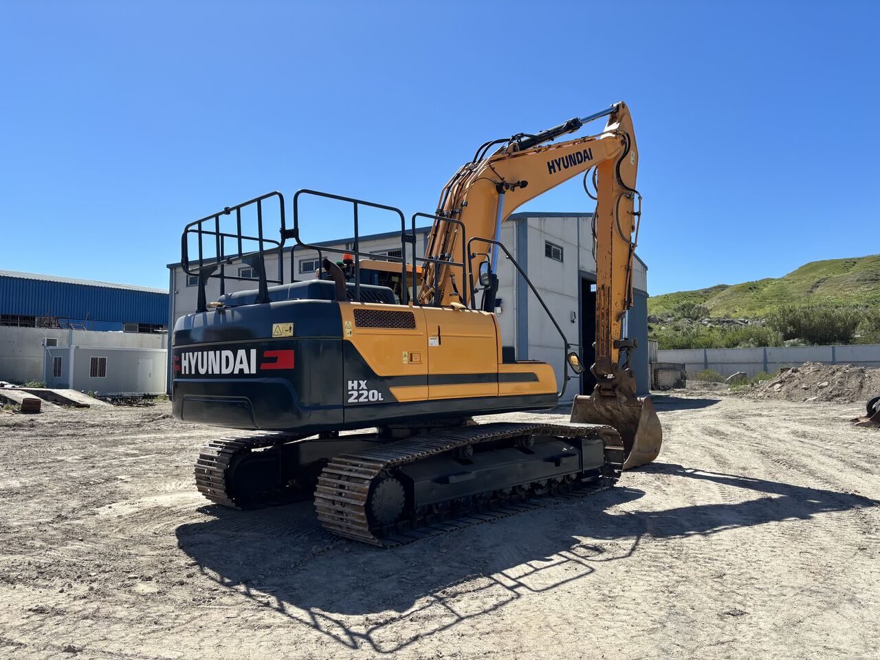 2019 Hyundai HX220L Crawler Excavator
