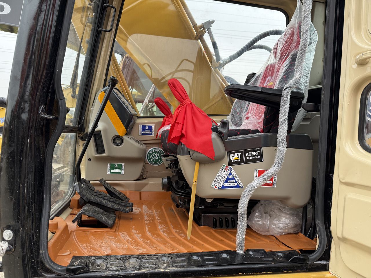 2022 Caterpillar 320B Crawler Excavator