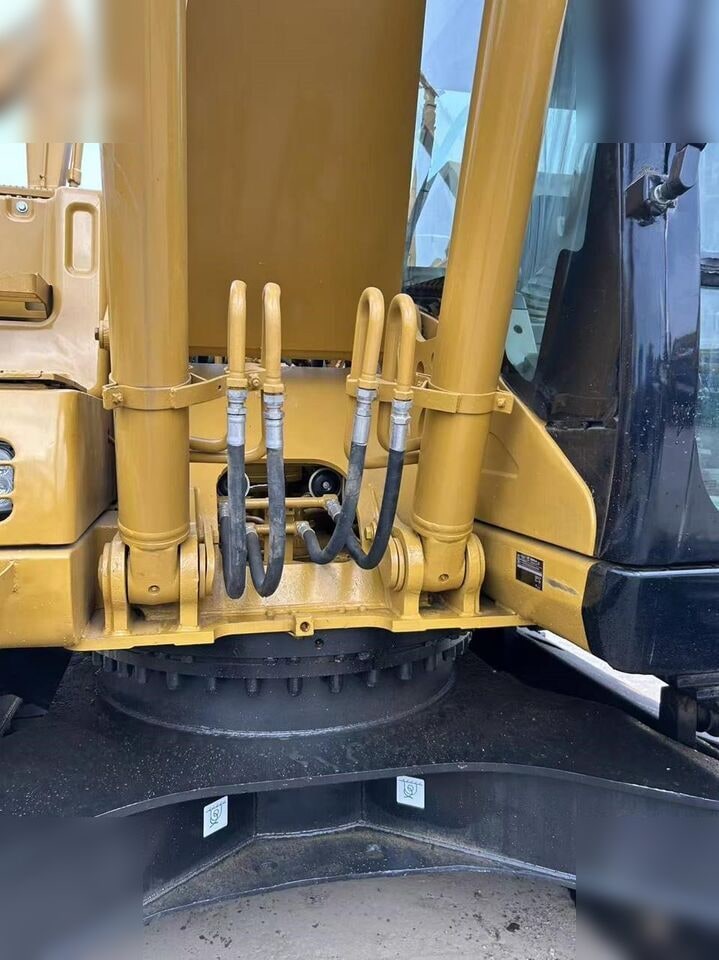 2024 Caterpillar 320CL Crawler Excavator
