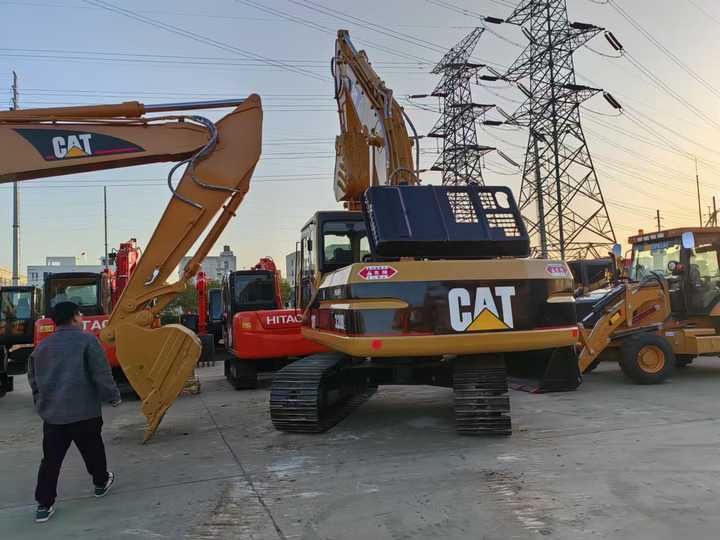 2015 Caterpillar 320CL Crawler Excavator