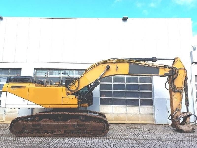 2016 Caterpillar 352F Crawler Excavator