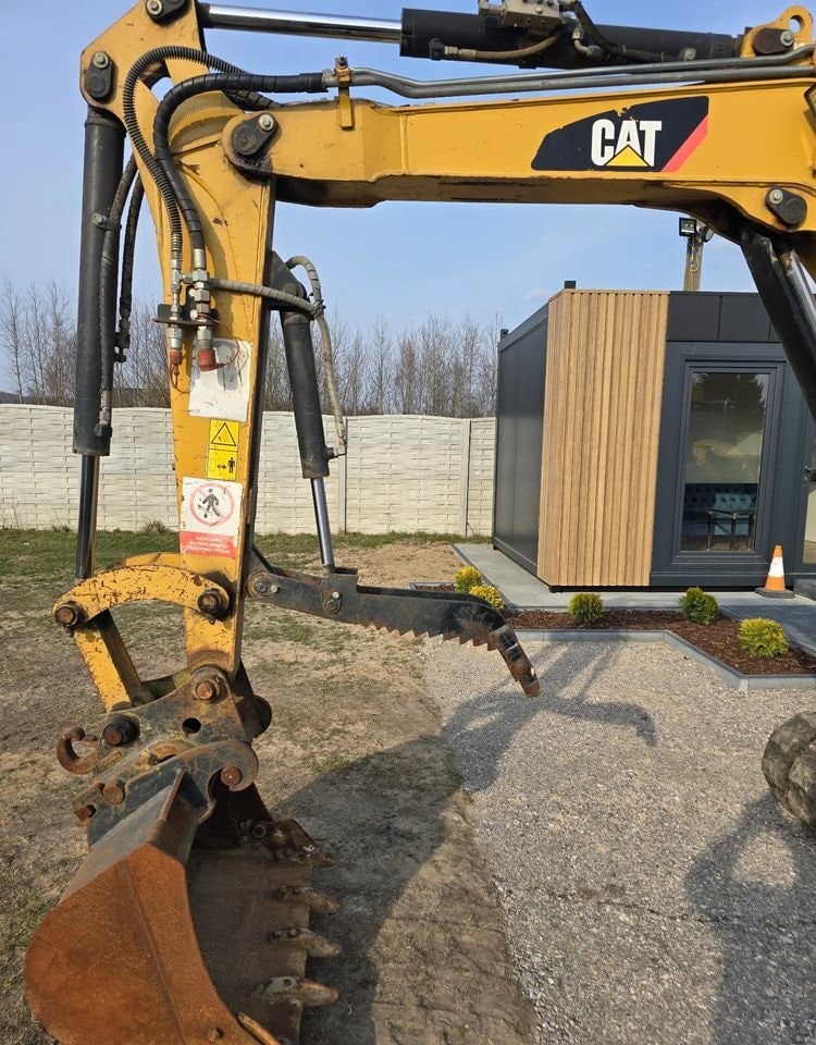 Crawler Excavator Caterpillar (2014)