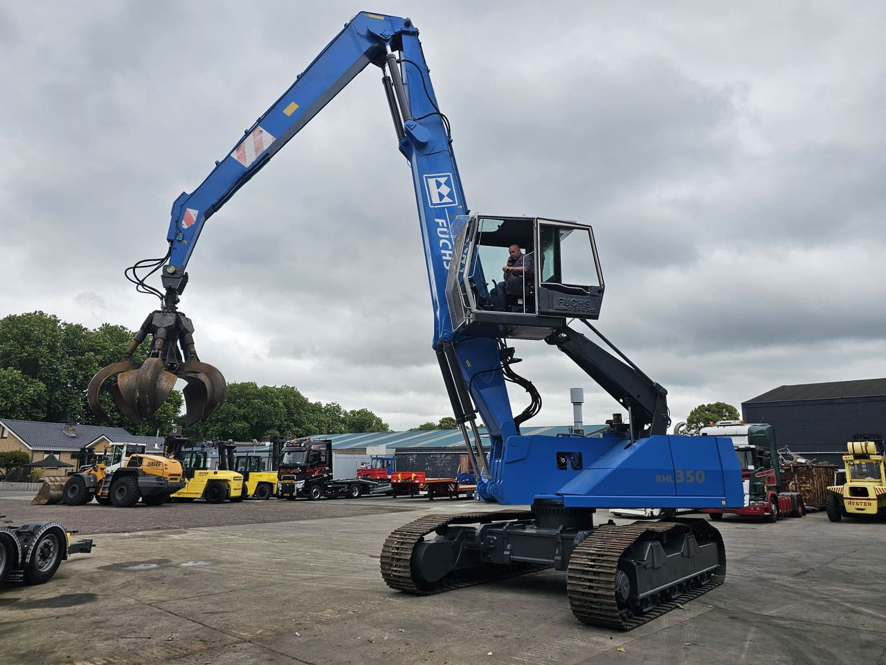 2003 Fuchs RHL 350 Material Handler