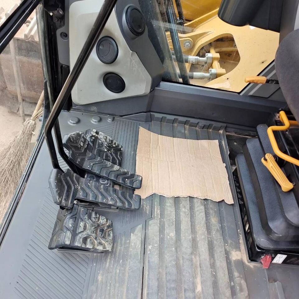 2024 Caterpillar 320D2 Crawler Excavator