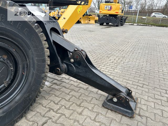 2022 Caterpillar MH3040-07A Material Handler