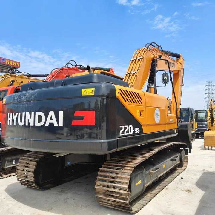 2019 Hyundai 220-9 Crawler Excavator