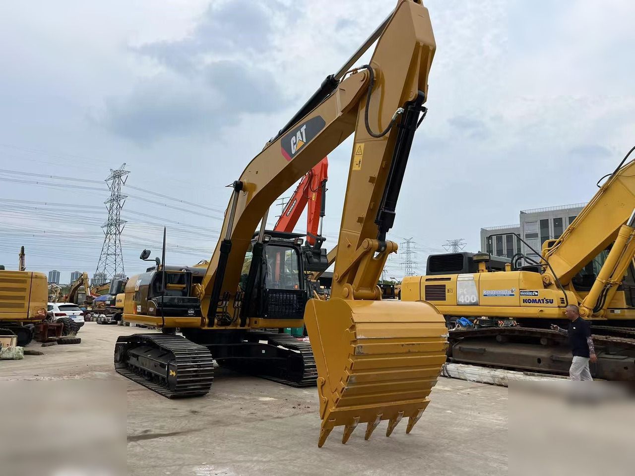 2022 Caterpillar 325D Crawler Excavator