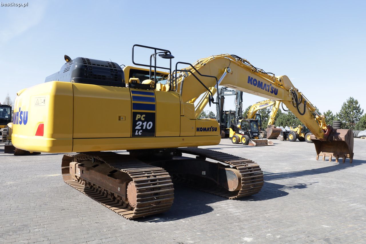 2018 Komatsu PC210LC-11 Crawler Excavator