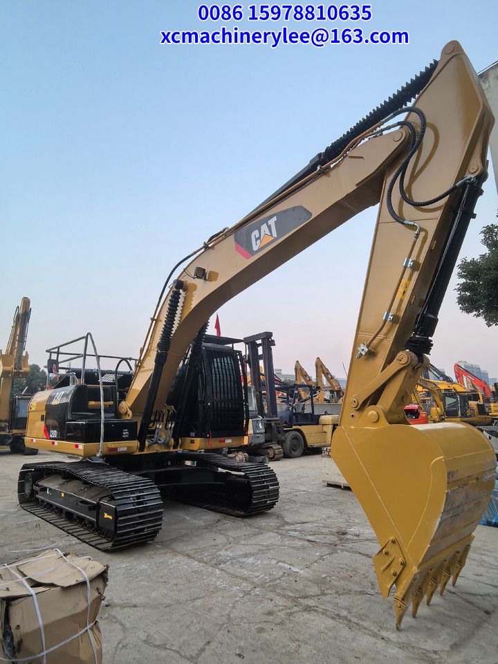 2023 Caterpillar 320D2 Crawler Excavator