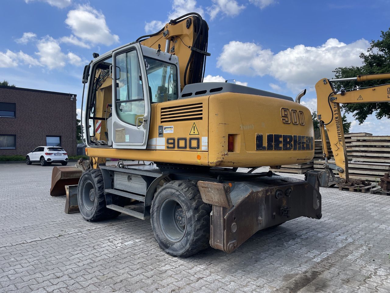 2004 Liebherr A900C HD LITRONIC Wheel Excavator