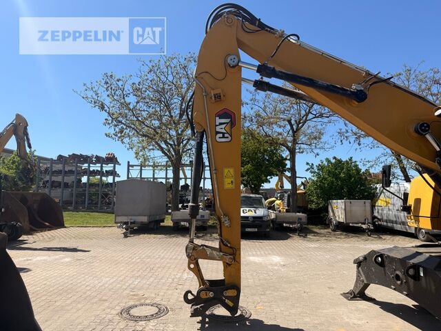 2020 Caterpillar MH3022-06C Material Handler