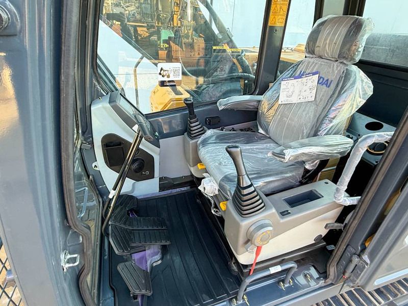 2026 Hyundai R210 SMART X PLUS Crawler Excavator