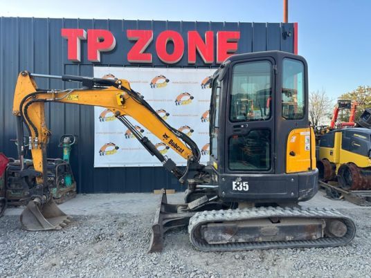 2016 Bobcat E35 Mini Excavator