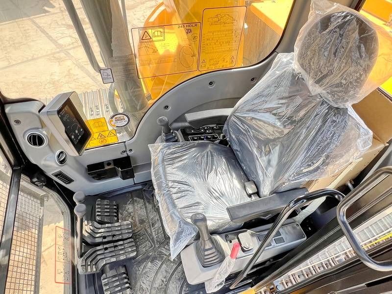 2025 JCB 245 HDLR