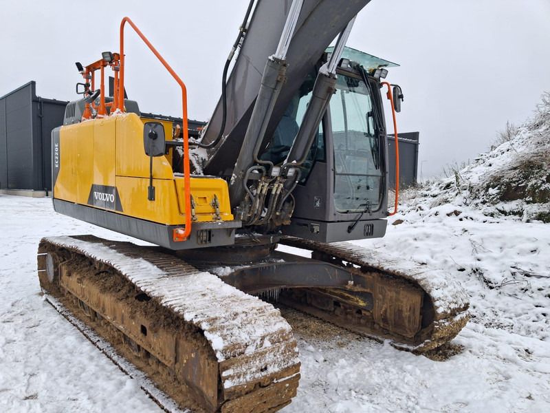 2016 Volvo EC220E Crawler Excavator