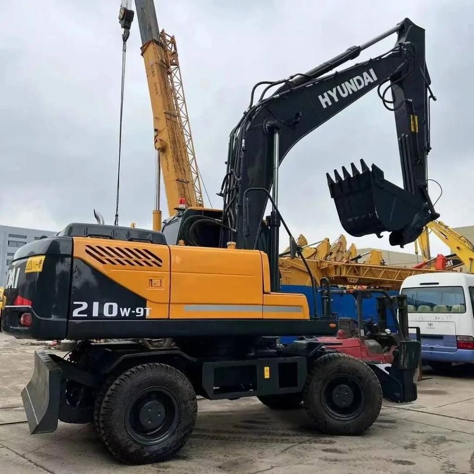 2023 Hyundai R210W-9T Wheel Excavator