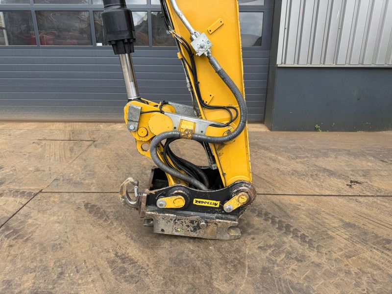 2017 Caterpillar M320F Wheel Excavator