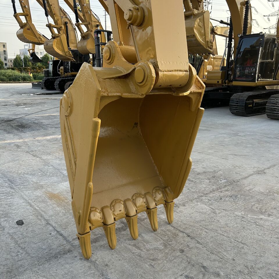 Caterpillar 320B Crawler Excavator