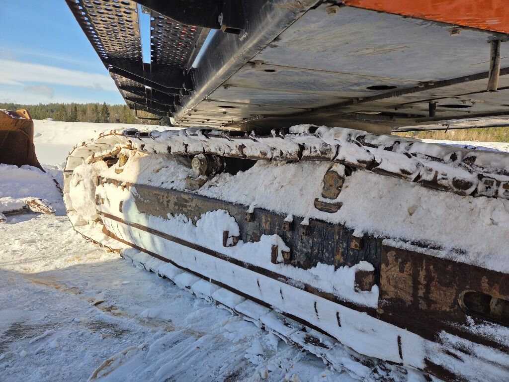 2018 Hitachi ZX690-6 Crawler Excavator