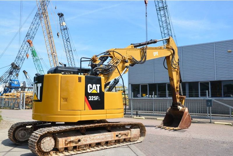 2016 Caterpillar 325FL Crawler Excavator