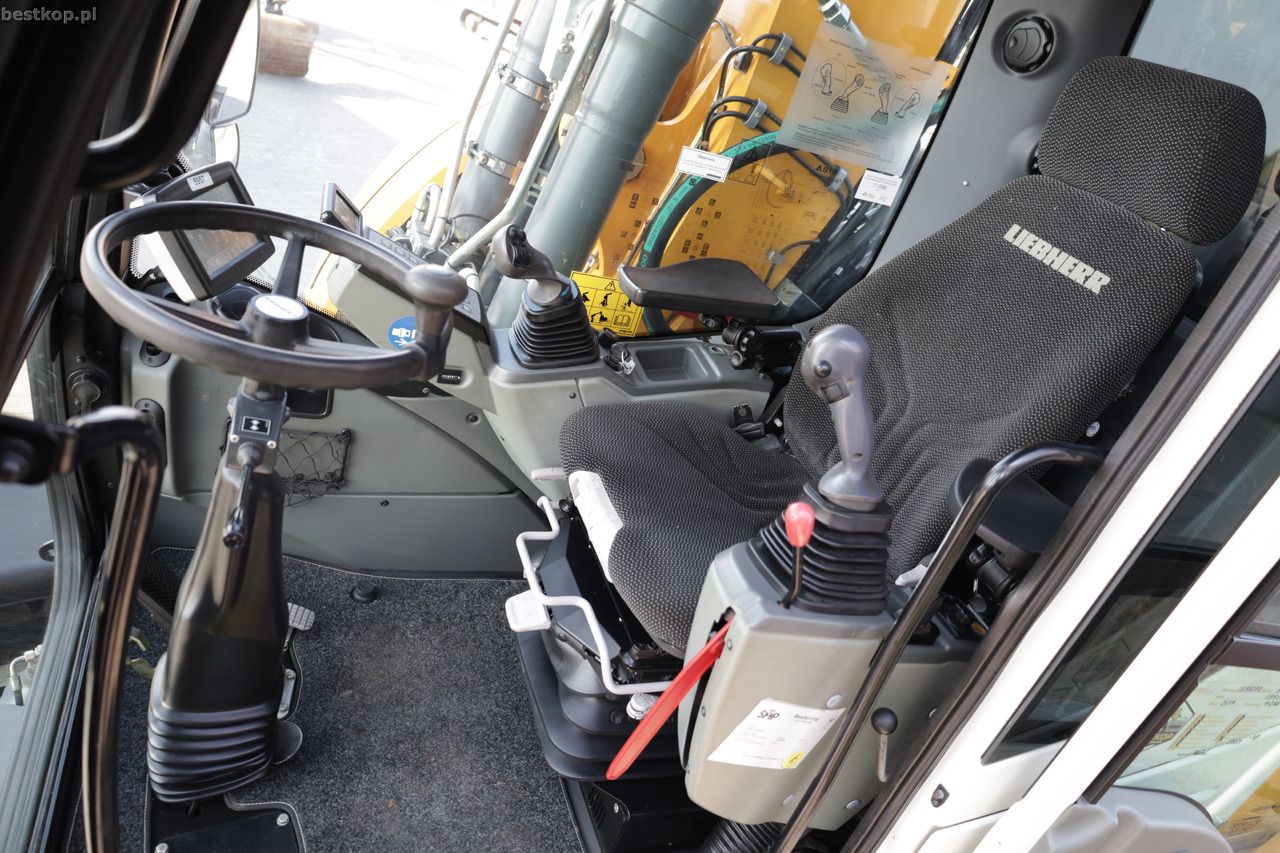 2017 Liebherr A914 LITRONIC Wheel Excavator