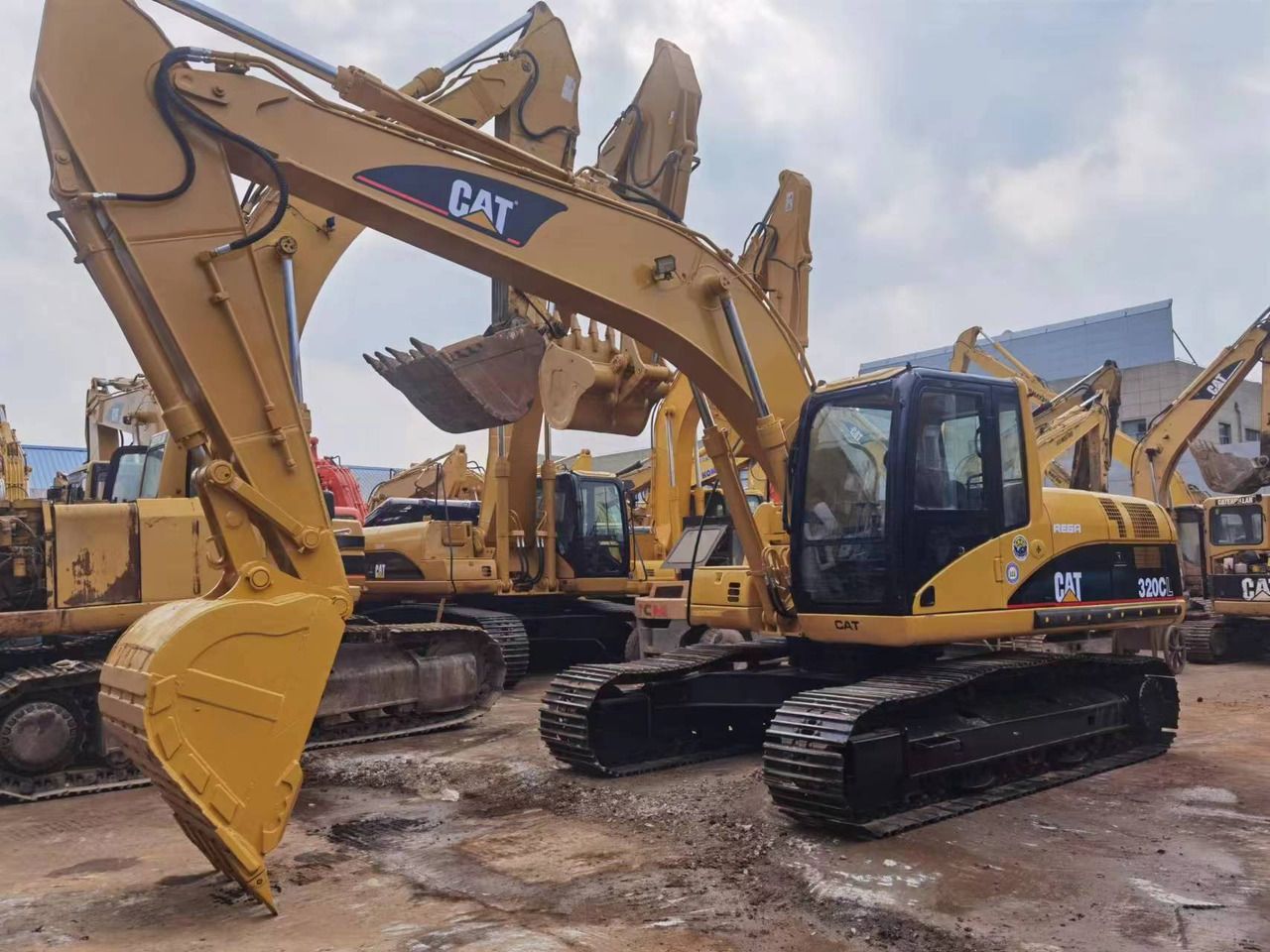 2015 Caterpillar 320CL Crawler Excavator
