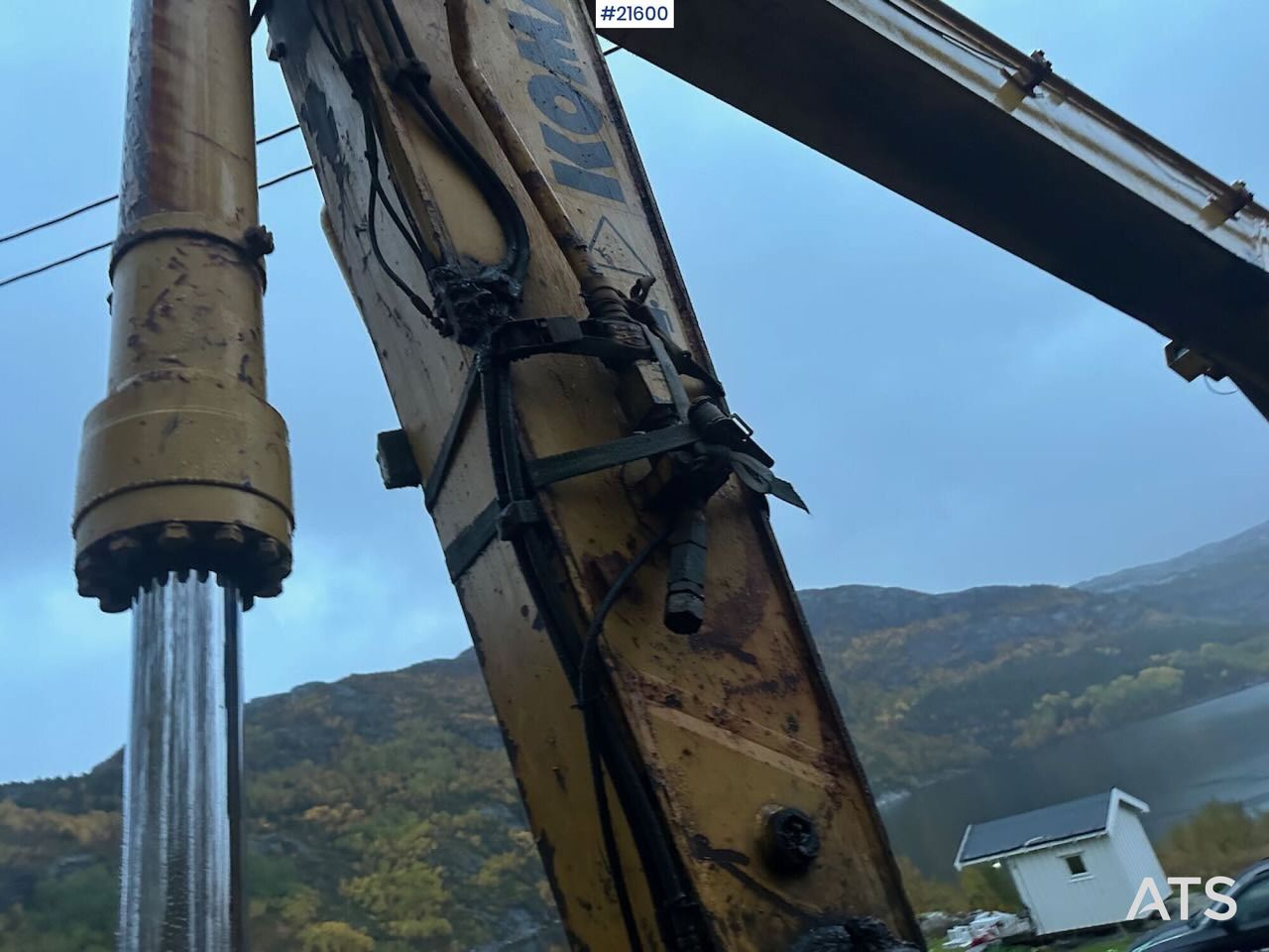 2000 Komatsu PC240LC Crawler Excavator
