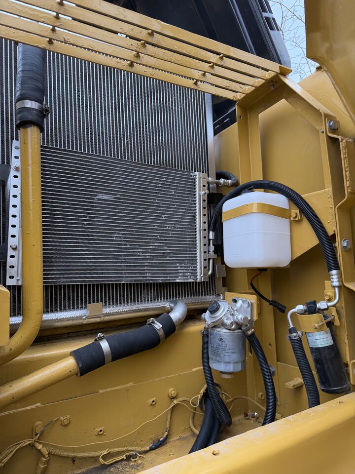 2024 Caterpillar 320BL Crawler Excavator