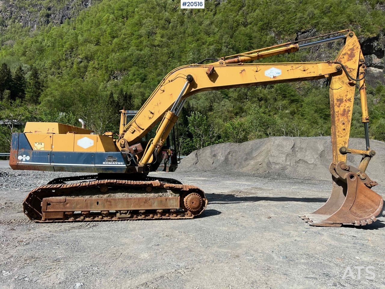 1998 Komatsu PC200-3 Crawler Excavator